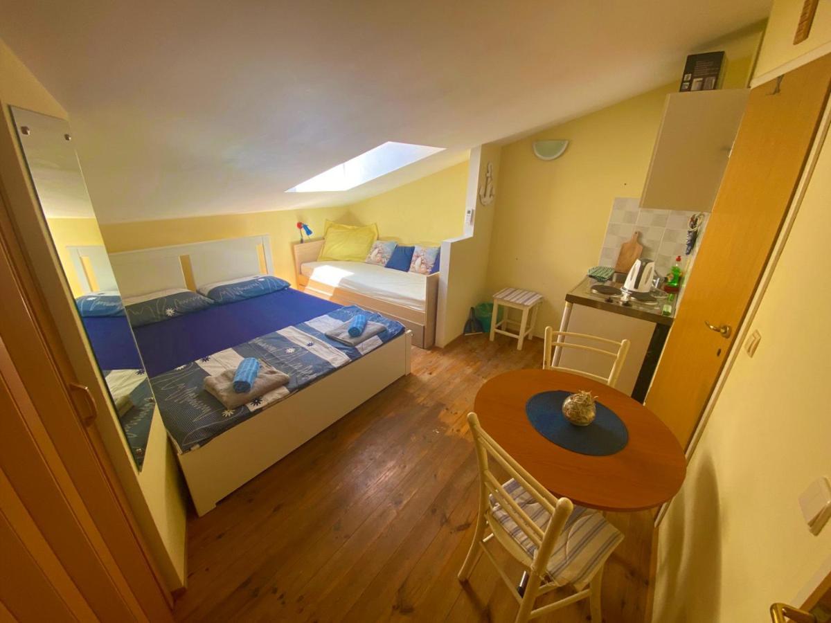 Sailor Apartments Pag Town Εξωτερικό φωτογραφία